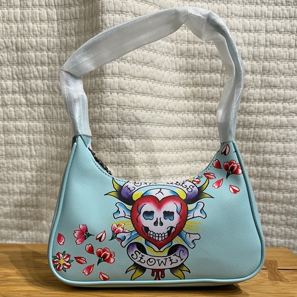 Ed Hardy Siberia Hills Love Kills Slowly Skull Animal Print Pink Blue Bag NWOT - Picture 3 of 9